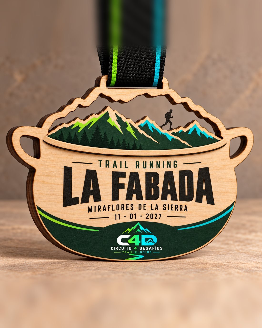 Medalla con forma de olla, montañas a todo color y logo del Circuito 4 Desafíos